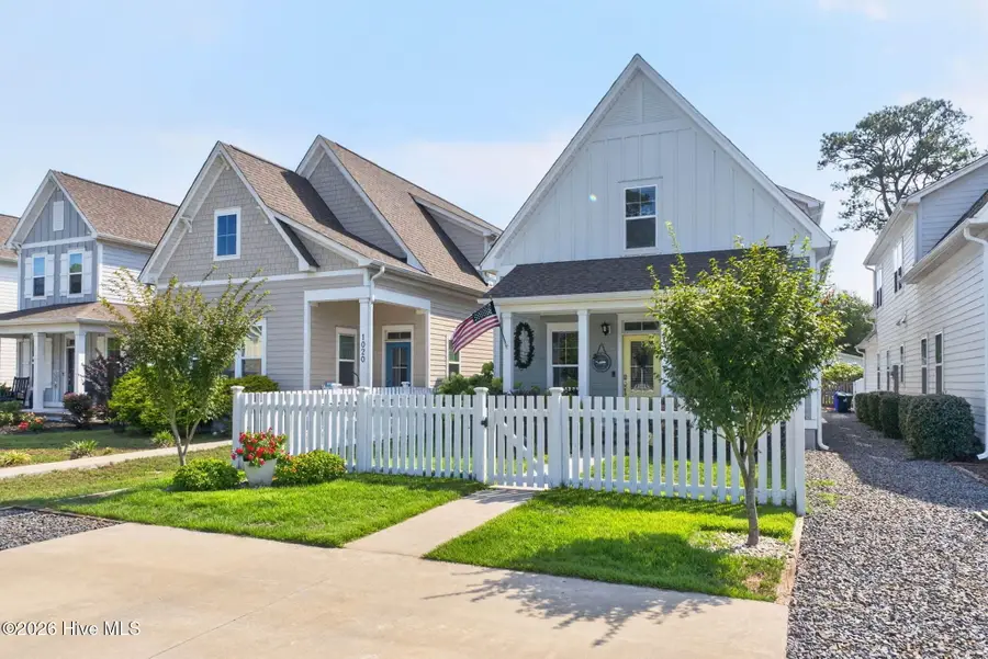 1018 N Caswell Avenue, Southport, NC 28461 - #3
