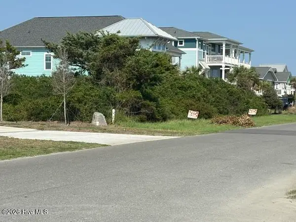 608 E Dolphin Drive, Oak Island, NC 28465