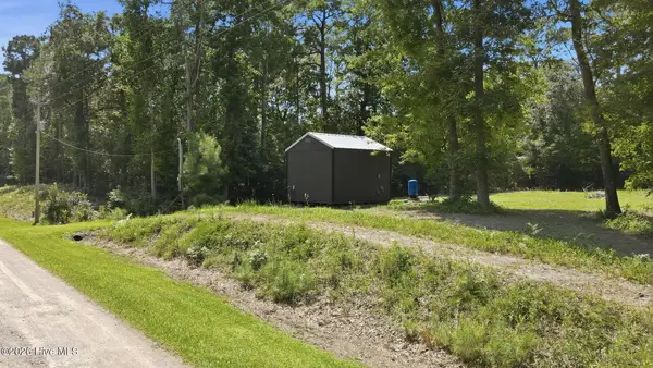 246 Charlie Road, Arapahoe, NC 28510