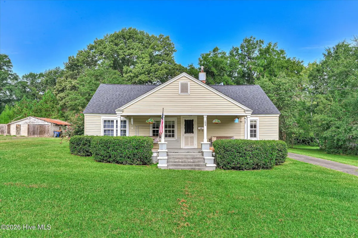 208 West Terrace Street, Edgefield, SC 29824 - #1