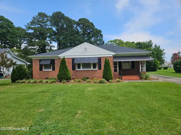 702 Stewart Avenue, Clinton, NC 28328