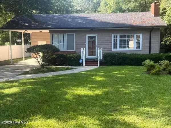 220 E Lewis Street, Whiteville, NC 28472