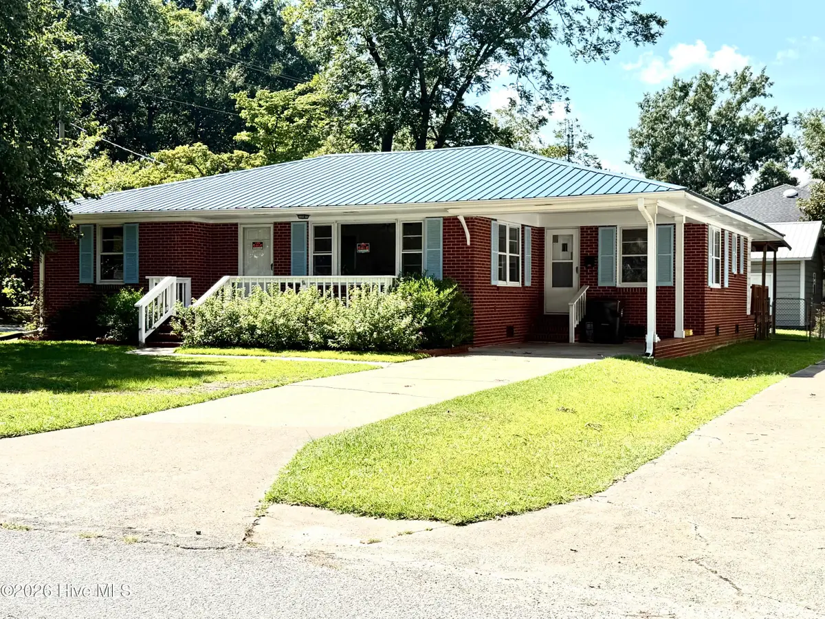 501 N Chestnut Street, Mount Olive, NC 28365 - #1