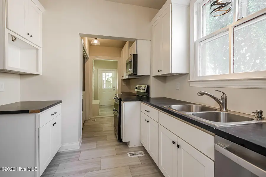 319 E Main Street, Washington, NC 27889 - #3