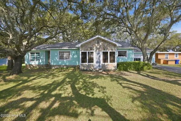502 Fourth Street S, Carolina Beach, NC 28428