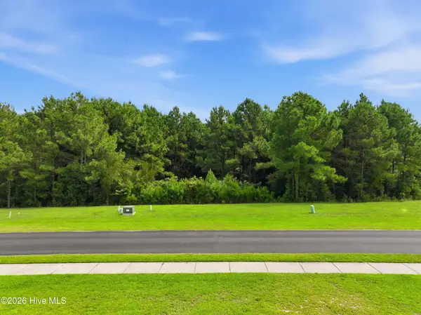 324 Spicer Lake Drive, Holly Ridge, NC 28445