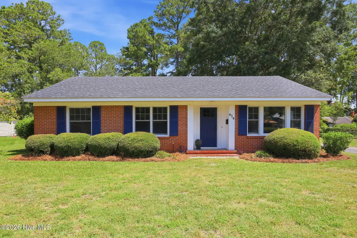 614 E 6th Street, Washington, NC 27889 - #1