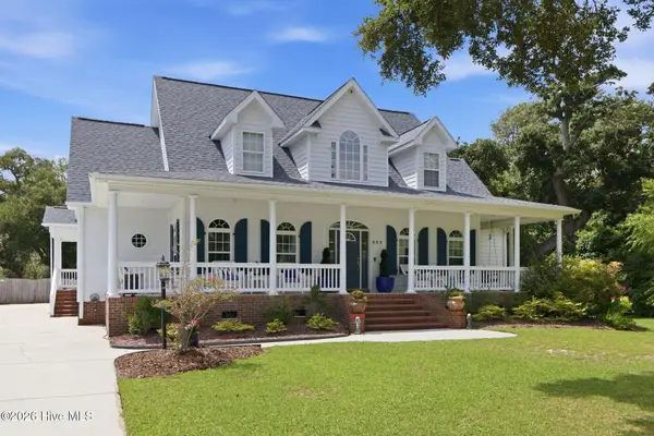222 Yacht Club Drive, Newport, NC 28570