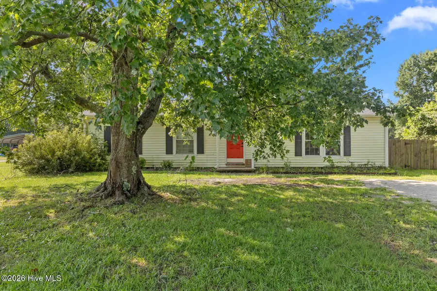 651 Queens Creek Road, Hubert, NC 28539 - #2