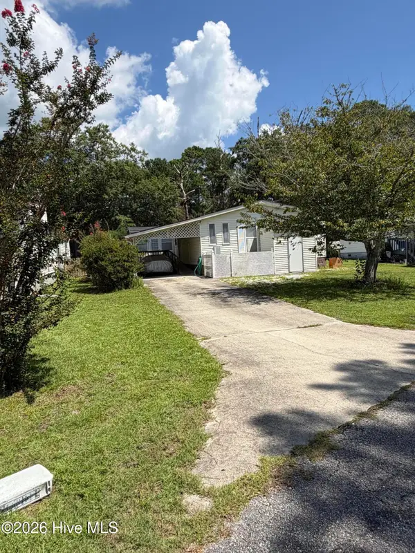 606 Galley Court, Hampstead, NC 28443