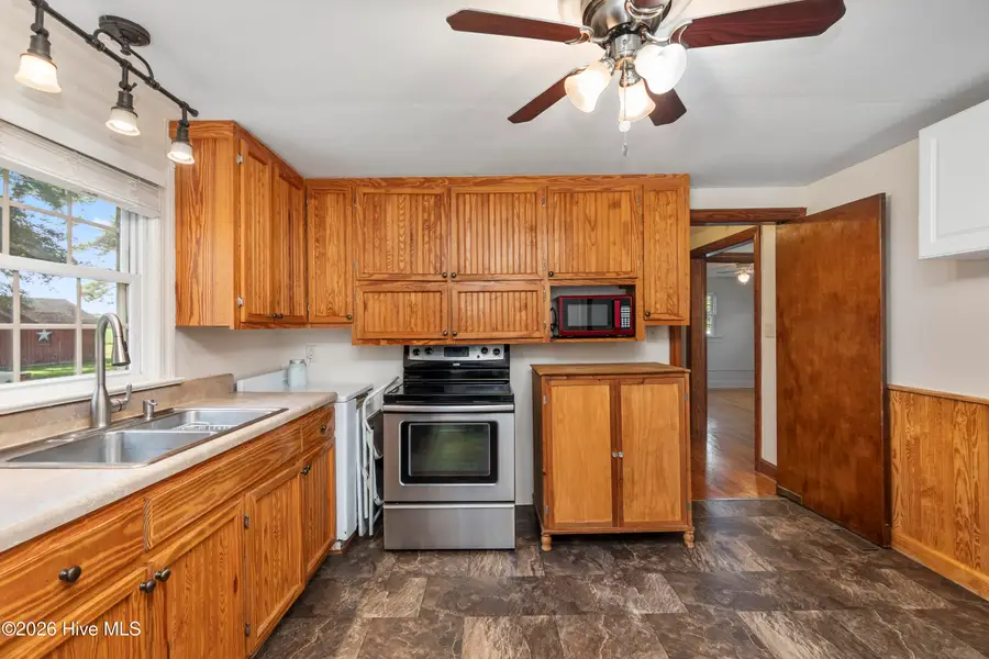 202 Academy Street, Gatesville, NC 27938 - #3