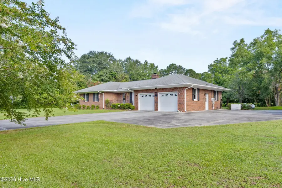 111 Maple Street, Teachey, NC 28464 - #2