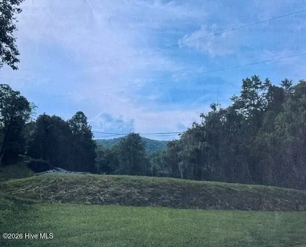 6 Hidden Lakes Road, Topton, NC 28781