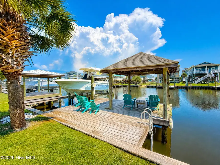 922 Broadway Street, Surf City, NC 28445 - #3
