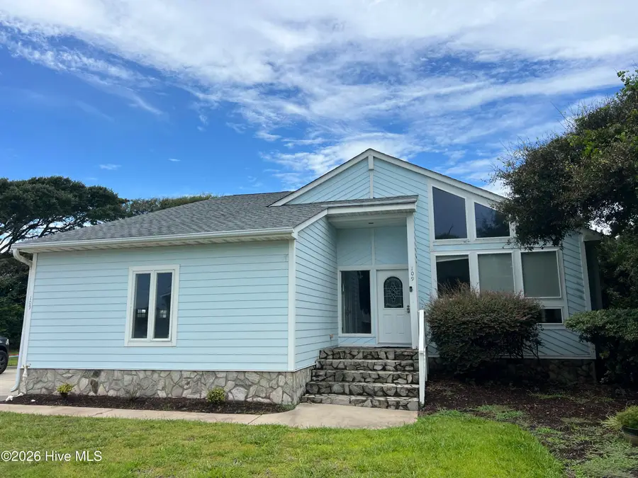 109 Oakleaf Drive, Pine Knoll Shores, NC 28512 - #2