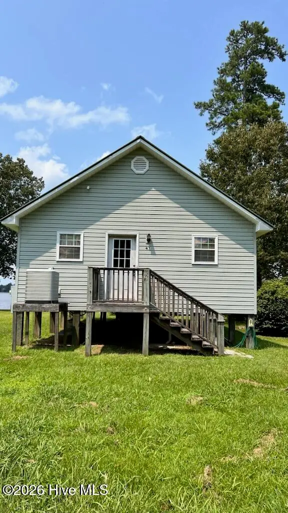 201 Barnes Foster Loop Road, Belhaven, NC 27810