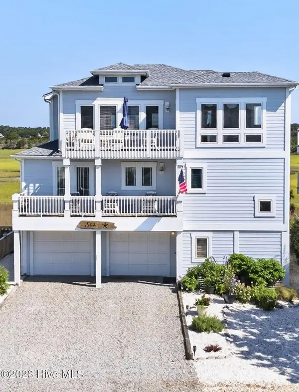 652 Ocean Boulevard W, Holden Beach, NC 28462