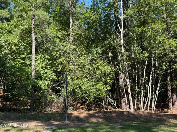7657 Main Street, West End, NC 27376