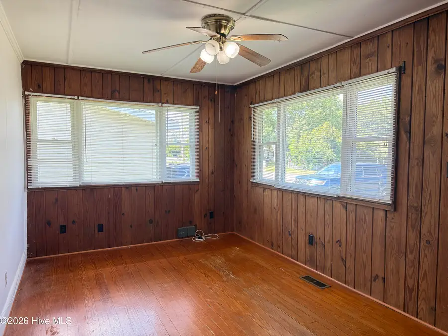 1011 Maple Street, Elizabeth City, NC 27909 - #3