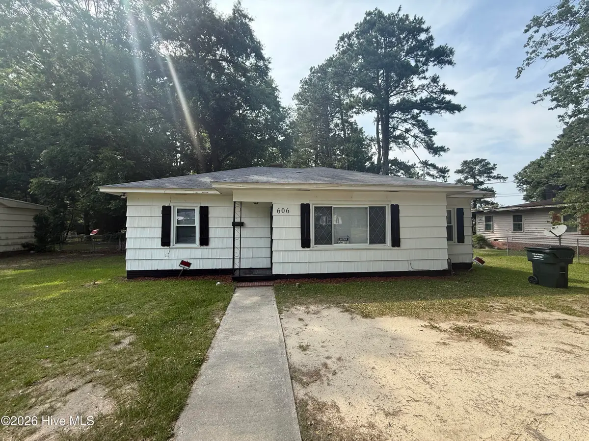 606 Greenmead Drive, Kinston, NC 28501 - #1