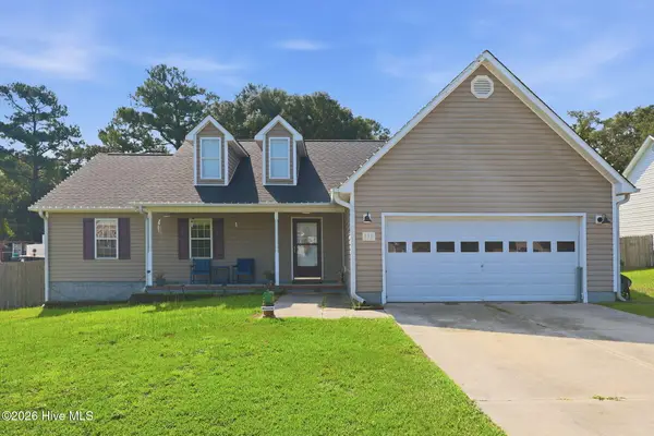 138 Lawndale Lane, Sneads Ferry, NC 28460