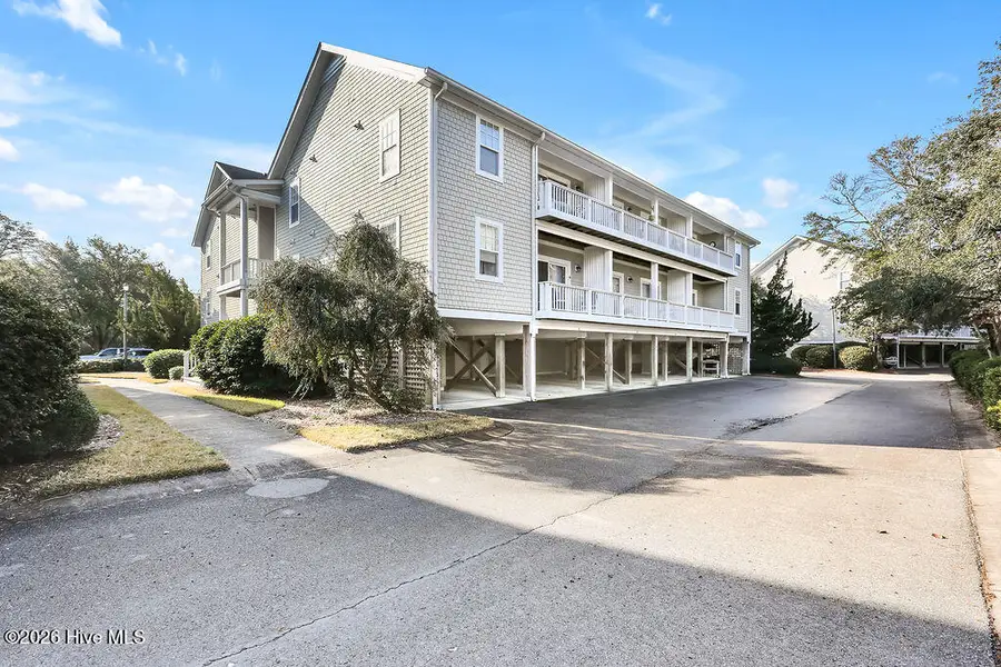 608 W Brown Street #Apt F, Southport, NC 28461 - #2