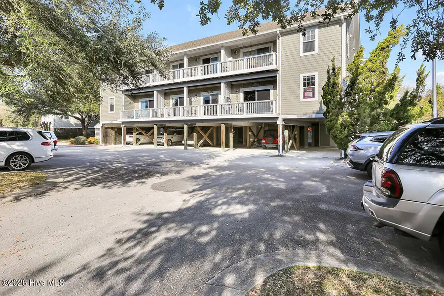 608 W Brown Street #Apt F, Southport, NC 28461 - #3