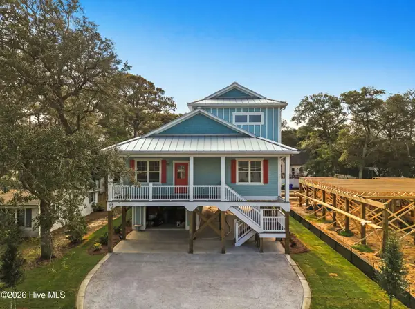 110 NE 41st Street, Oak Island, NC 28465