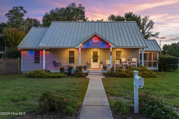 519 Birmingham Avenue, Carolina Beach, NC 28428