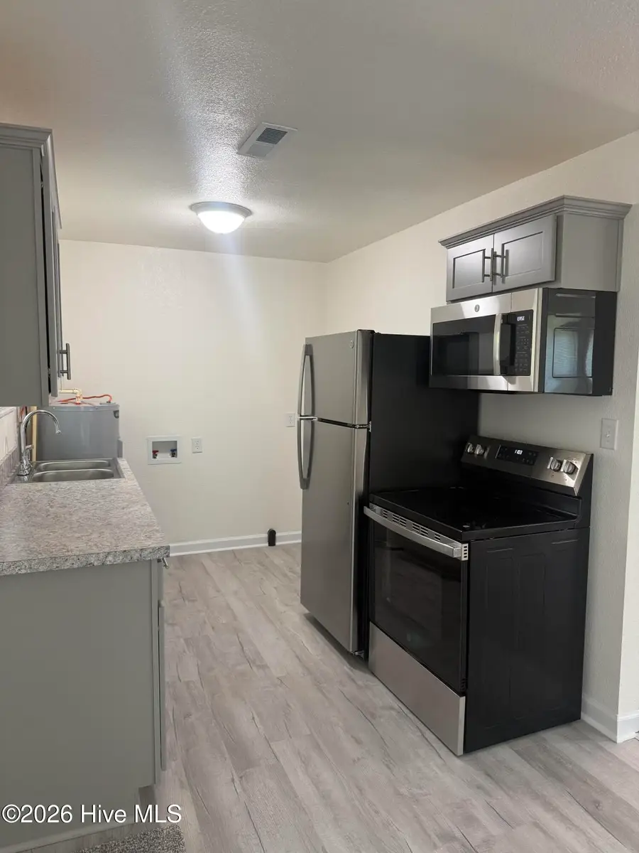 618 Bunnell Avenue, Elizabeth City, NC 27909 - #2