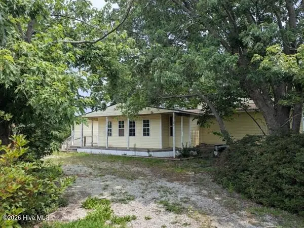 3634 Whiteville Road, Ash, NC 28420