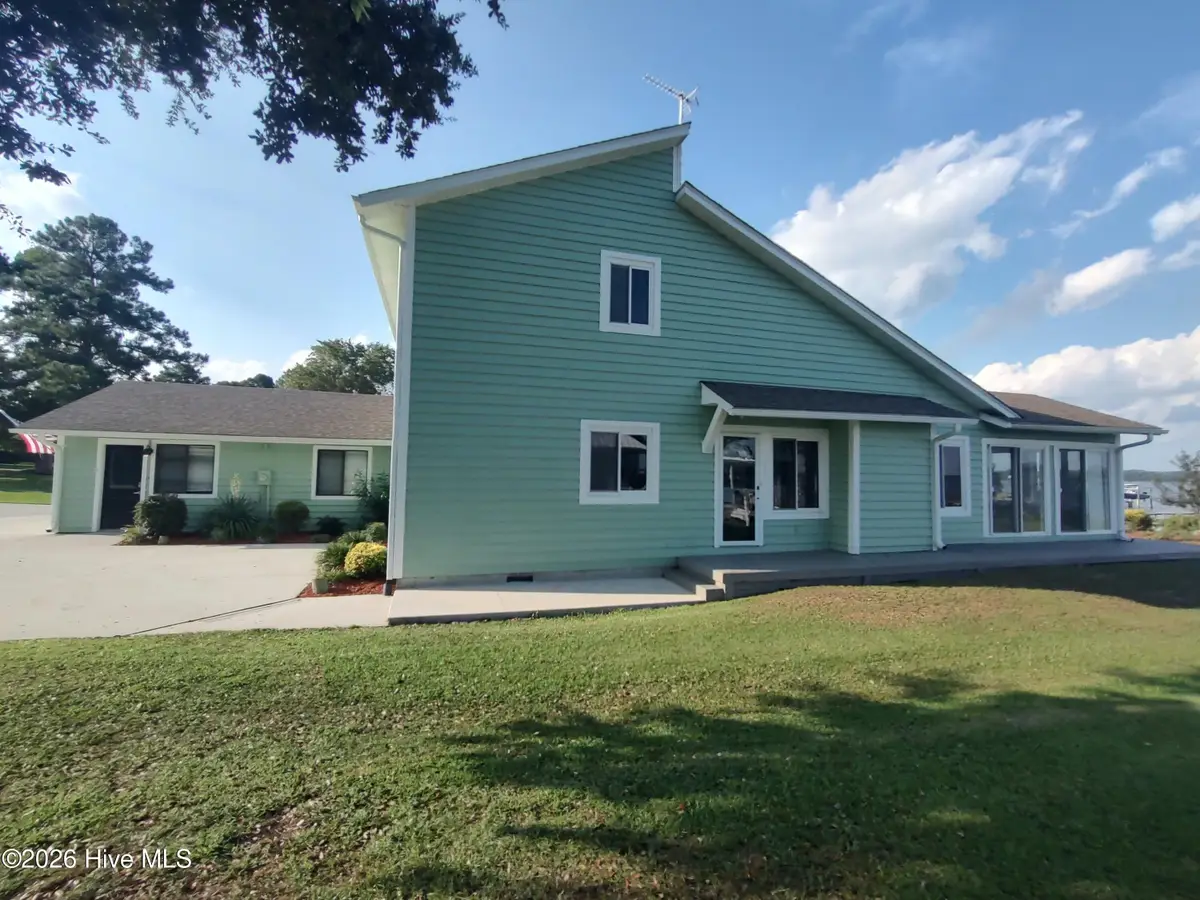 224 River Reach Drive, Swansboro, NC 28584 - #1
