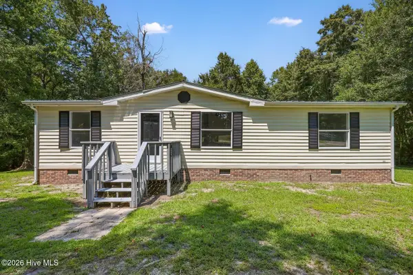 410 Pond View Circle, Hampstead, NC 28443