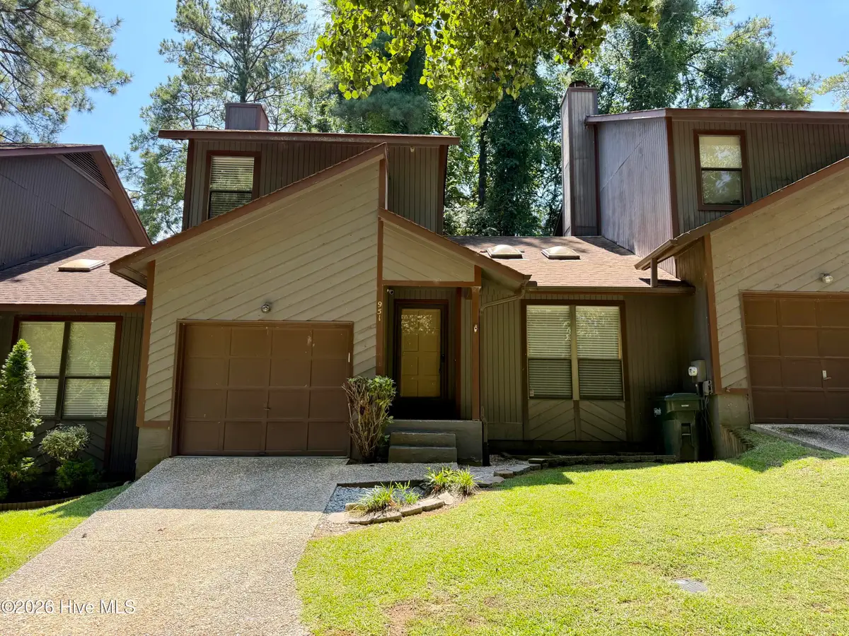 951 Creek Side Run, Fayetteville, NC 28303 - #1