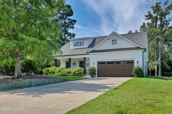 11 Sailview Court, Hampstead, NC 28443