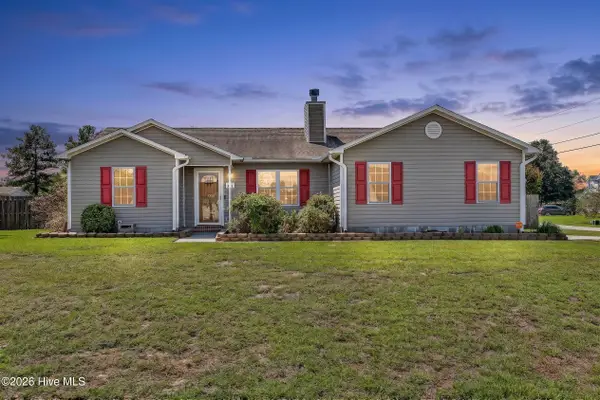 301 Parkton Drive, Richlands, NC 28574