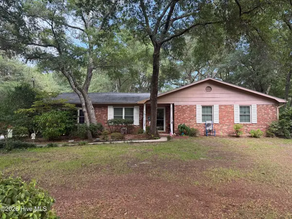 810 E Cape Harbor Drive, Southport, NC 28461