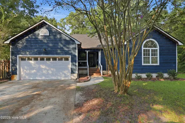 416 Masters Lane, Hampstead, NC 28443