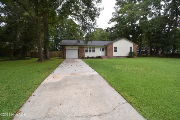 1005 Stillwood Circle, Jacksonville, NC 28540