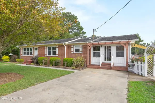 304 W Stanford Street, Beulaville, NC 28518