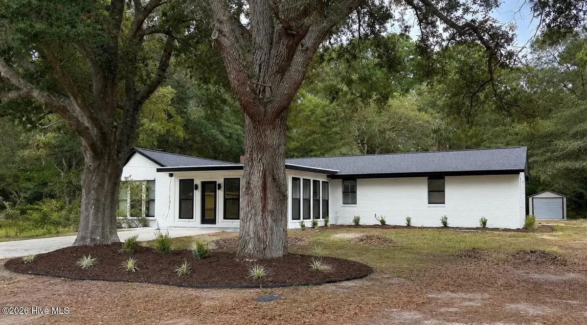 508 W 11th Street, Southport, NC 28461 - #1