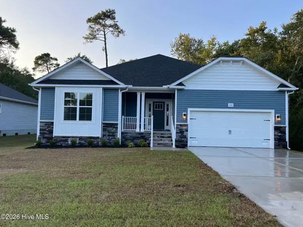 811 Pelican Drive, New Bern, NC 28560