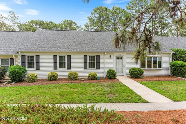 24 Village Green Circle, Southern Pines, NC 28387