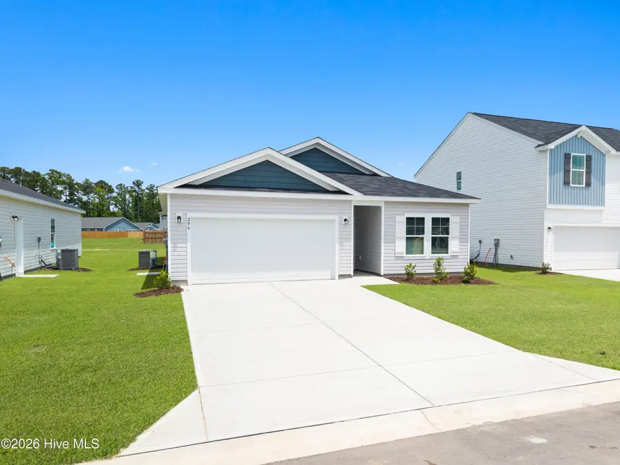 201 Hamlet Court, Richlands, NC 28574 - #3