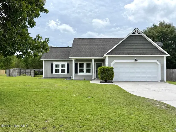 121 Blueberry Fields Road, Maple Hill, NC 28454