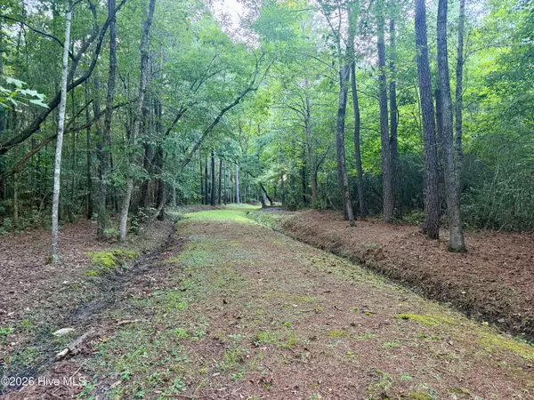 1356 Gould Road, Richlands, NC 28574