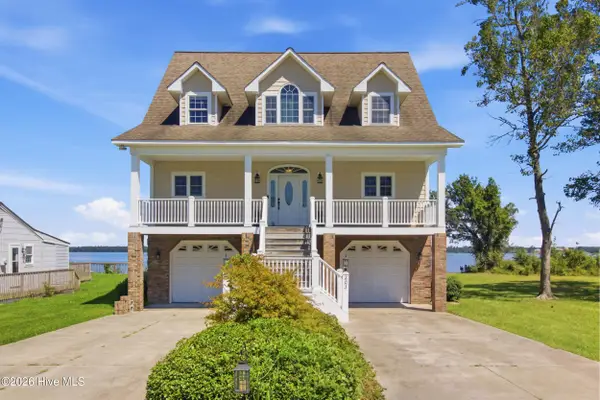 203 Riverside Drive, Sneads Ferry, NC 28460