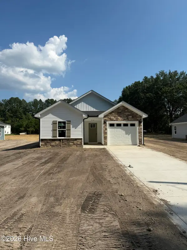 312 E Howard Street, Roseboro, NC 28382