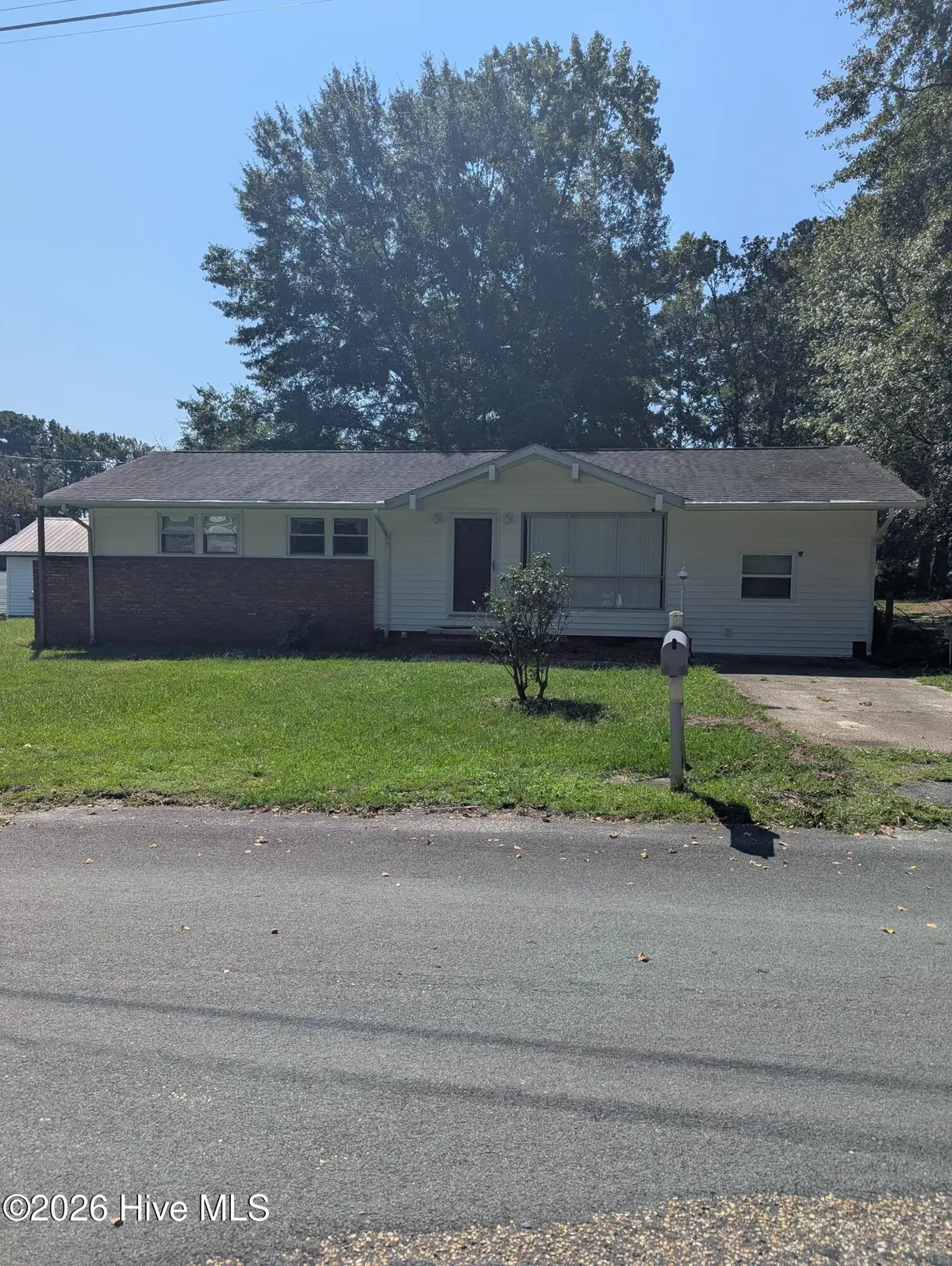 900 E Nicholson Street, Clinton, NC 28328 - #1