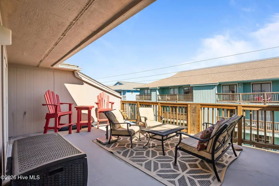 505 Carolina Beach Avenue N #Unit 3d, Carolina Beach, NC 28428 - #3
